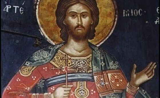След смъртта на император Константин Велики независимо от даденото признание