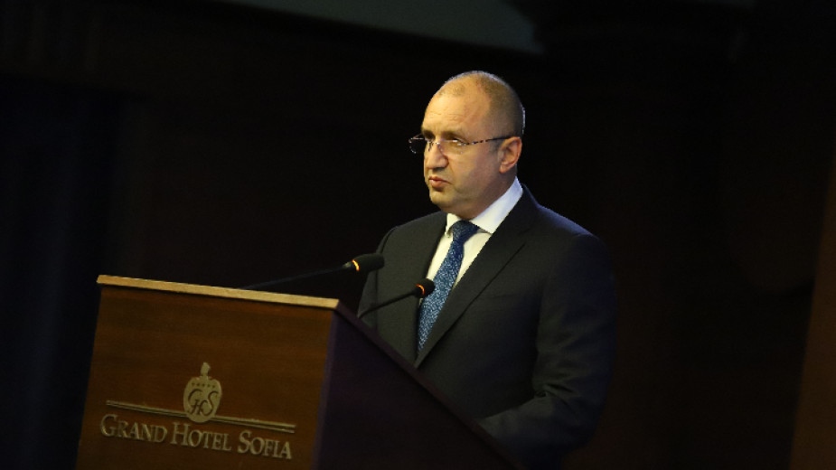 Президентът Румен Радев обяви че в сряда кани ГЕРБ СДС на