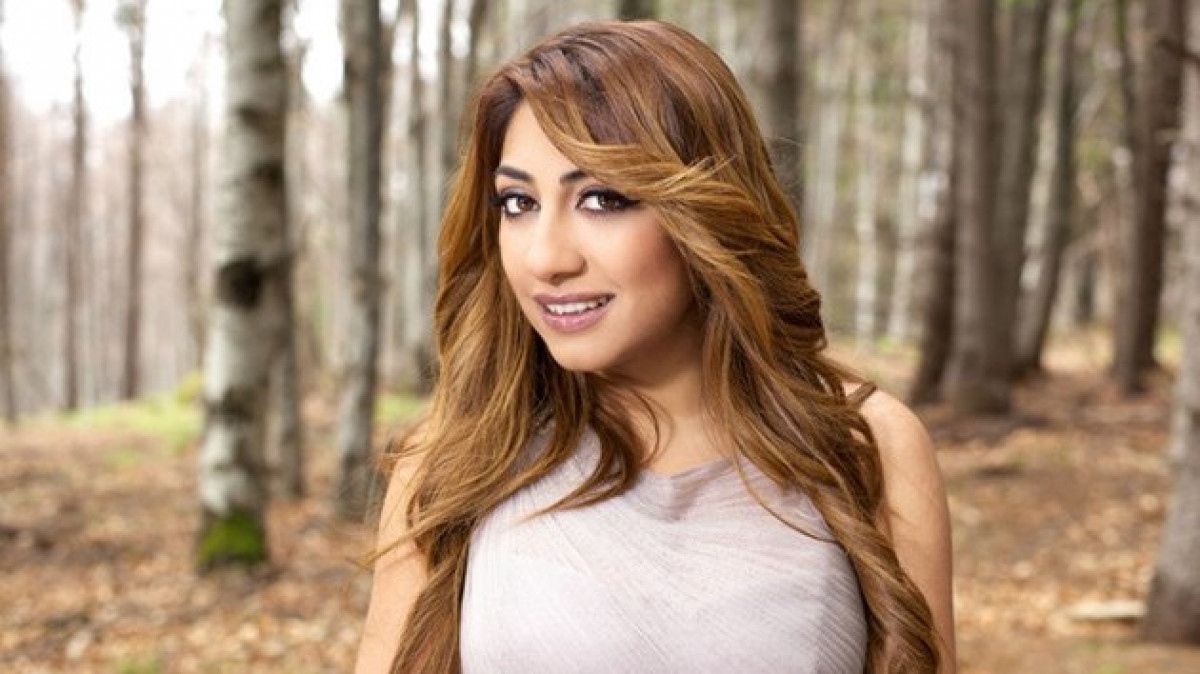 Поп фолк певицата Роксана се развежда Това потвърди самата тя пред