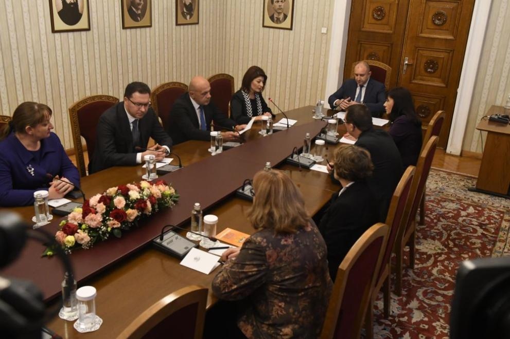 Представители на най голямата парламентарно представена партия в 48 ото Народно събрание