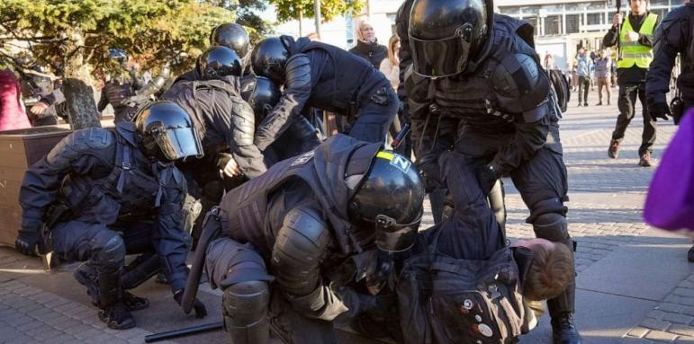 С над 10 пункта е намалял делът на руснаците които