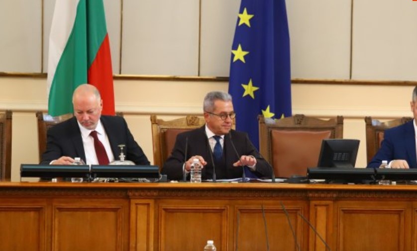 Четвърти ден депутатите не могат да се разберат за председатели