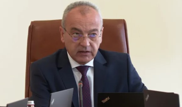 Правителството се спря на т нар удължителен закон за бюджета Личното