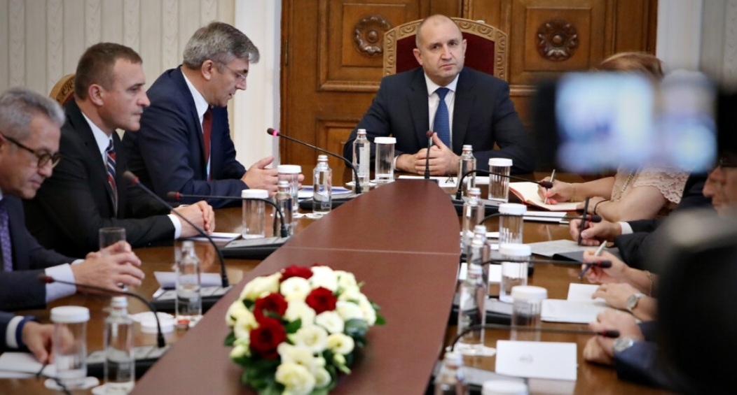 На 2 ноември сряда държавният глава Румен Радев ще проведе