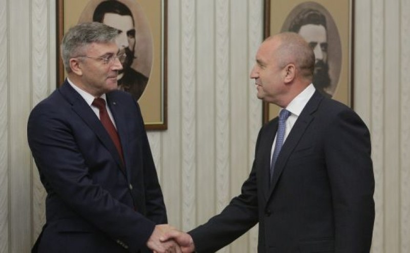 След срещата при президента Румен Радев лидерът на ДПС Мустафа