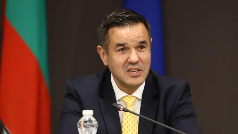 Министърът на икономиката Никола Стоянов призна че държавата не може