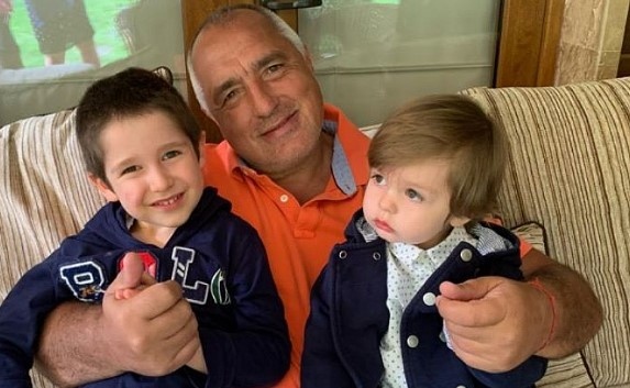 Лидерът на ГЕРБ Бойко Борисов отново е щастлив дядо -