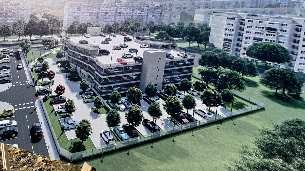 Започна изграждането на нов четириетажен паркинг ул Кирил Дрангов в