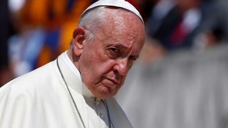 Папа Франциск разкритикува логиката на противопоставянето на Изтока и Запада