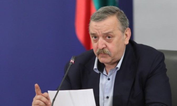 Докато въпросителните около следващите парламентарни избори стават все повече Бойко