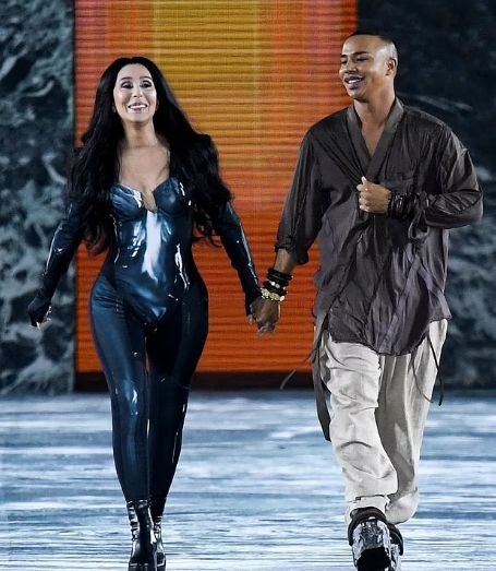 След дни на спекулации и слухове Шер реши да потвърди