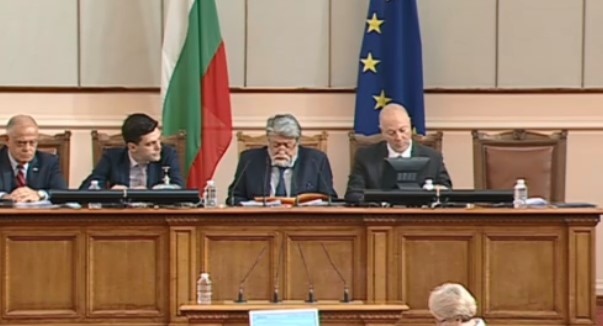 17 министри ще бъдат изслушани на парламентарен контрол от депутатите