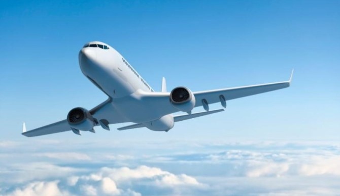 Самолет на компанията Емирейтс се върна в Атина в четвъртък