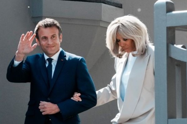 Френският президент Еманюел Макрон се отправя днес на едноседмична обиколка