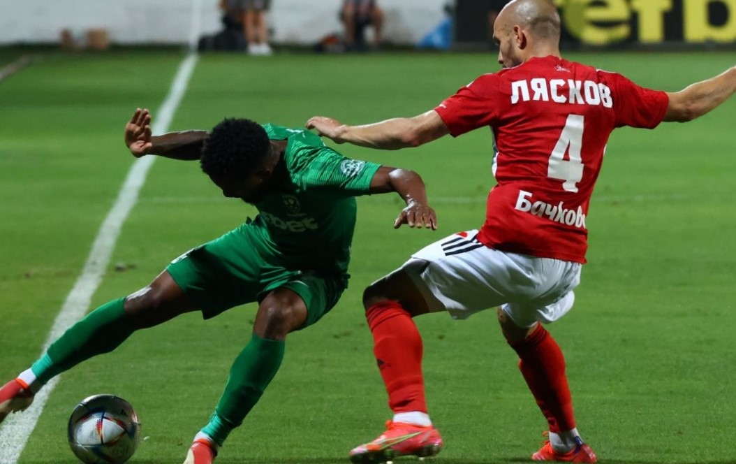 Лудогорец и ЦСКА 1948 завършиха 1 1 в дербито на 18