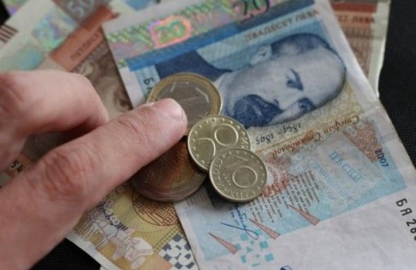 Пенсионерите ще получат по 70 лв коледна добавка стана ясно