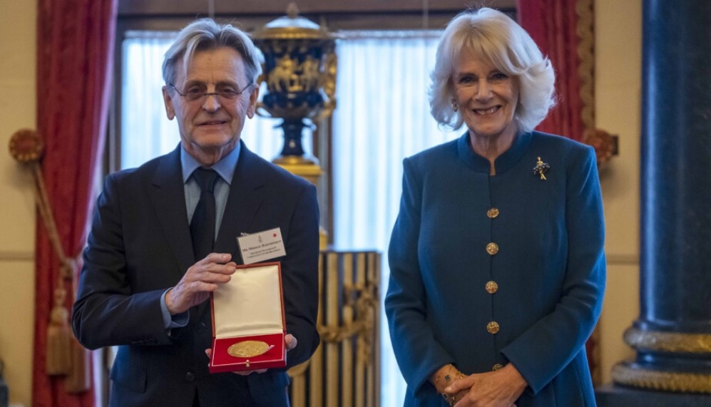 Съпругата на британския крал Чарлз Трети кралицата консорт Камила връчи