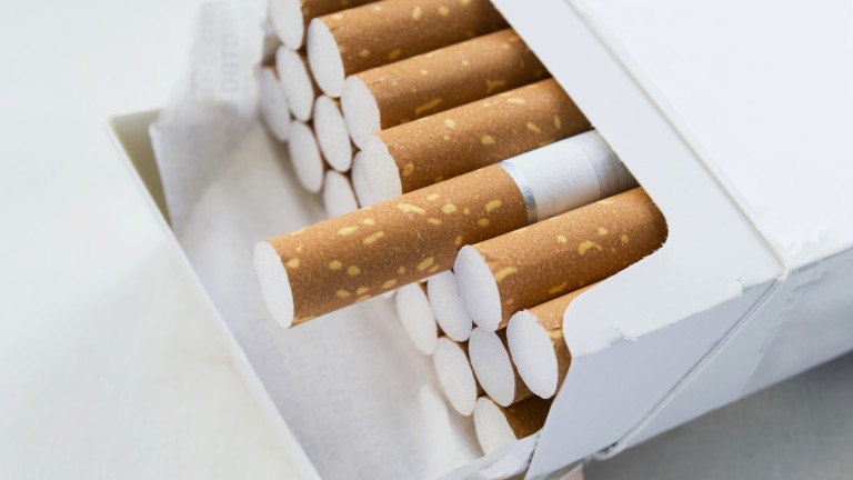Увеличението на цената на цигарите мина през бюджетната комисия, съобщи