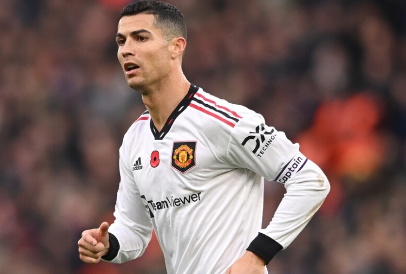 Манчестър Юнайтед ще заведе съдебен иск срещу звездата на тима