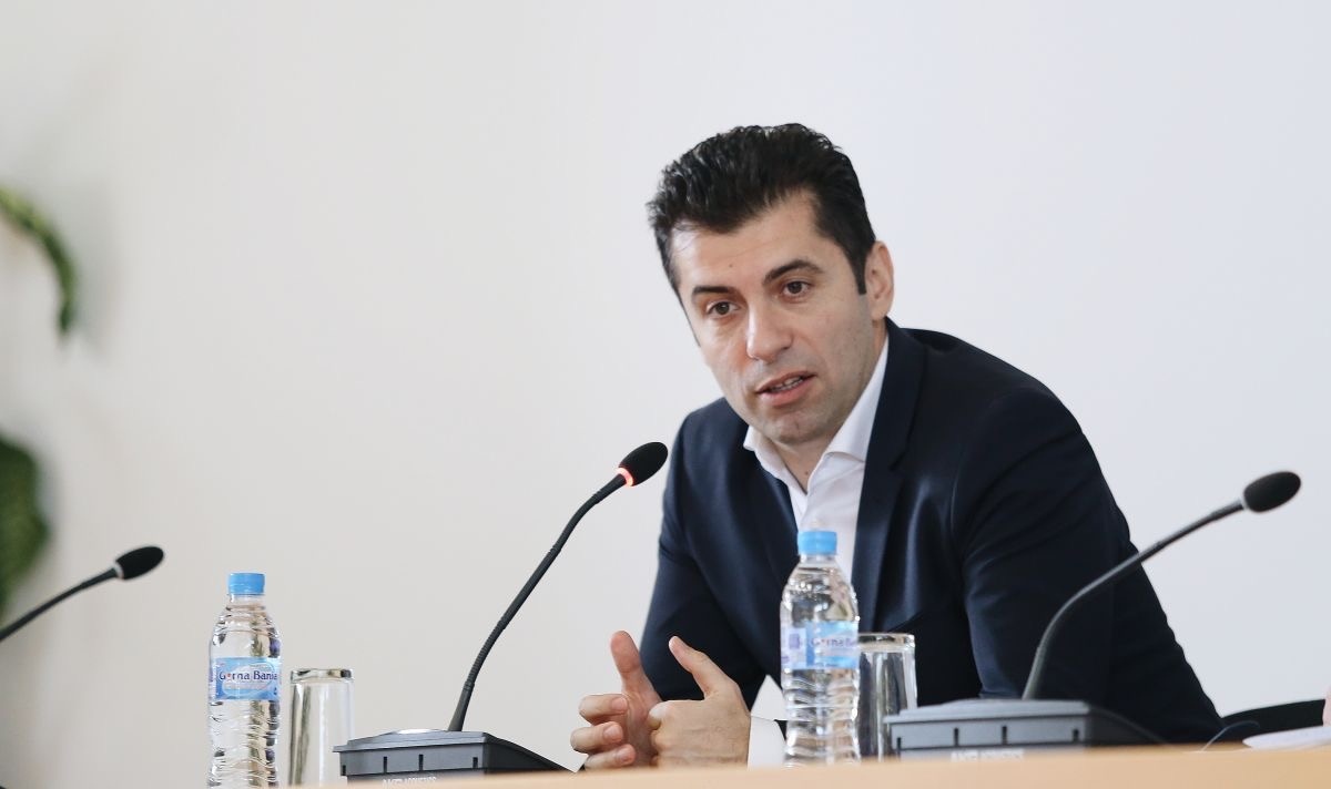 Защо въобще е трябвало да се подписва договор с Джемкорп