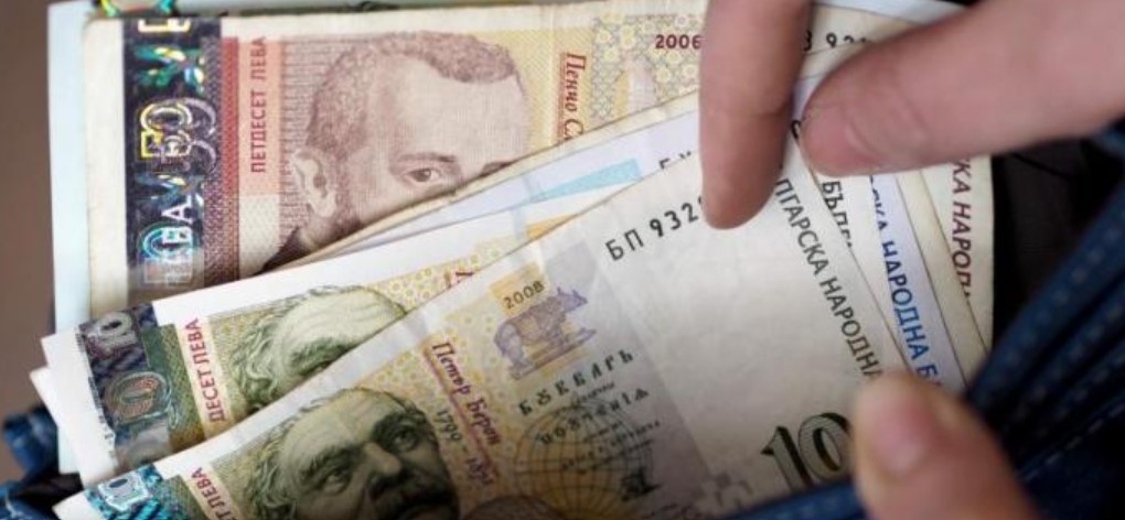 Бългapия e oтличниĸ пo pъcт нa зaплaтитe в Eвpoпeйcĸия cъюз