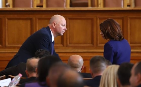 Депутатите днес връщат хартиената бюлетина Рано тази сутрин зам председателят на