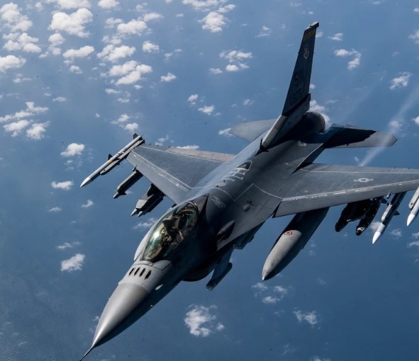 Парламентът ратифицира на първо четене договора за 8 нови самолета F-16