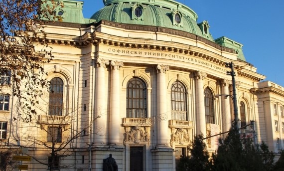 Днес почитаме паметта на Свети Климент архиепископ Охридски първоучител