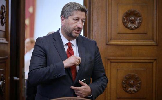 Христо Иванов се изказа за българските клубове в Македония  
Ако продължи