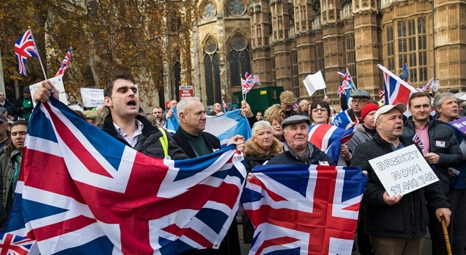 През последните месеци британците се сблъскват със сериозни проблеми когато