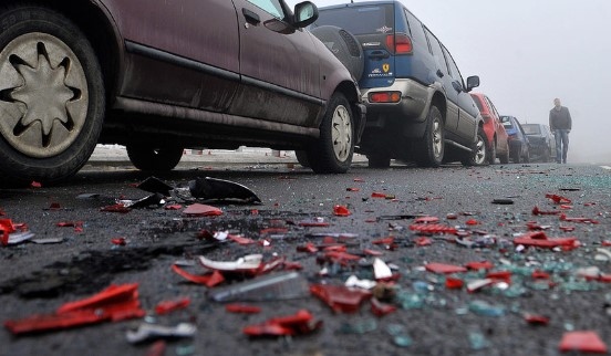 Европейската комисия съобщи днес че предприема две наказателни процедури срещу