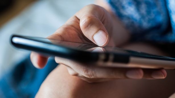 Есемесите са в упадък тридесет години след появата си съобщи