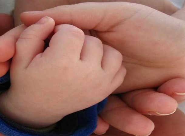 Дете на година и половина е върнато от Украйна в