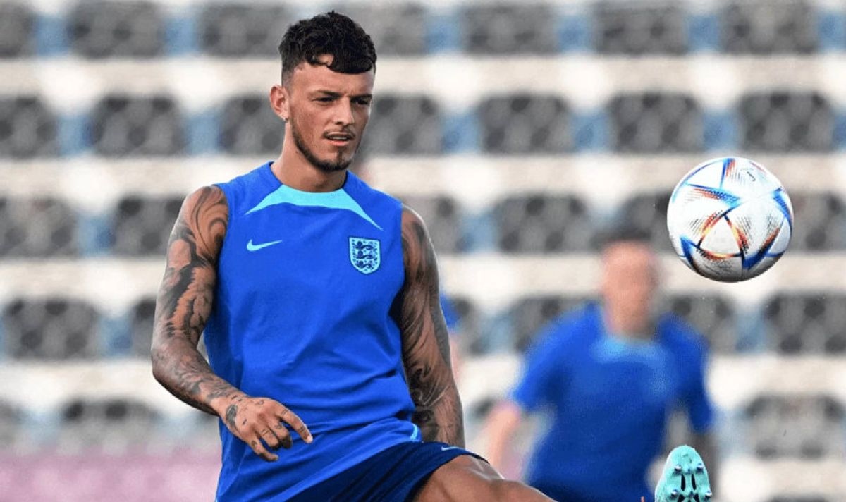 Защитникът Бен Уайт напусна лагера на националния отбор на Англия