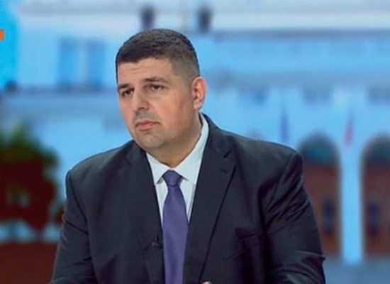 ГЕРБ гледат към Демократична България но подават топката към БСП
