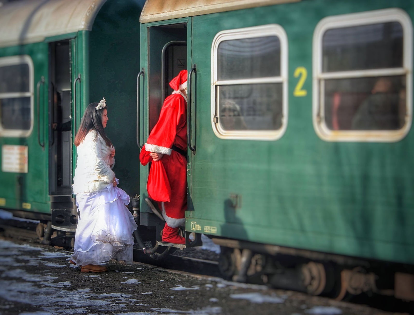 Специален Коледен влак с парен локомотив ще пътува на 17-и