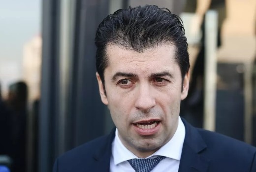 Наблюдаваме неспирни борисовки идеята им е да отклоняват общественото