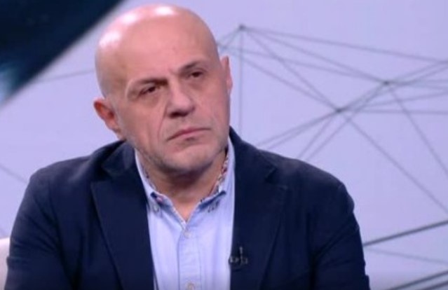 Единият вариант е силна партийна кандидатура – той Другият е