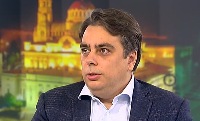 В момента има тясно взаимодействие между служебното правителство и ГЕРБ