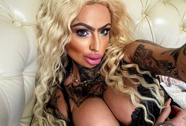 Жители на комплекс Роял сити събират подписка срещу своя съседка