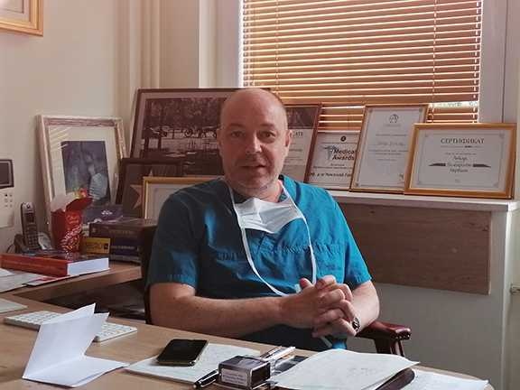 Политическата криза трябва да спре по някакъв начин Това заяви