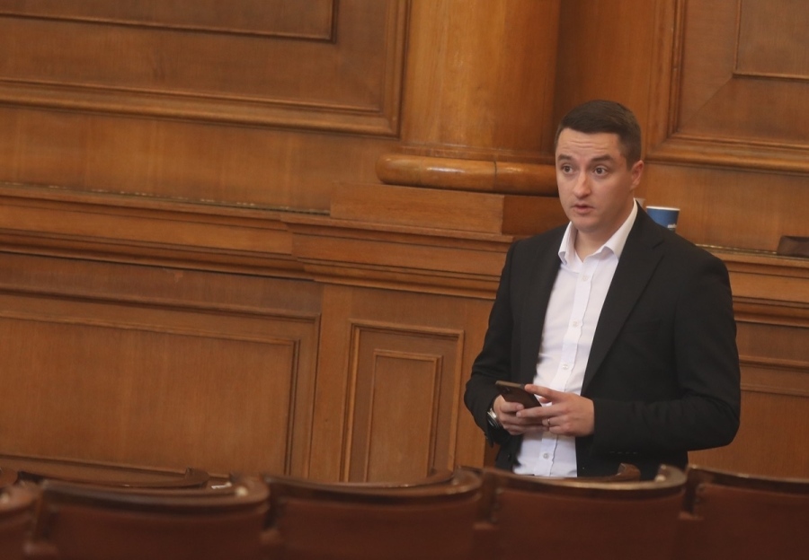 БСП изключи Явор Божанков от парламентарната си група