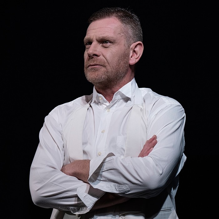 По всичко което виждаме до момента изглежда че зад побоя