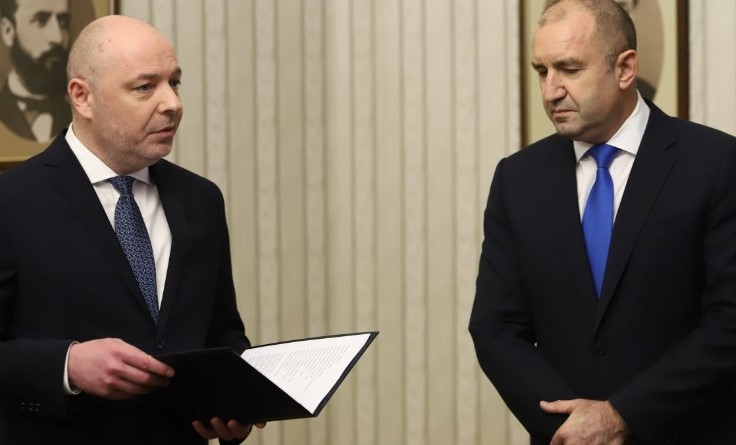 В изпълнение на Конституцията държавният глава издаде указ с предложение