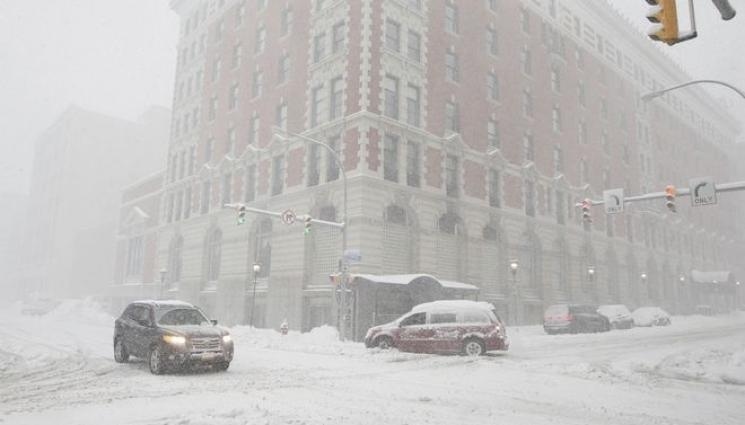 Мощна буря породи торнадо в южната част на САЩ и