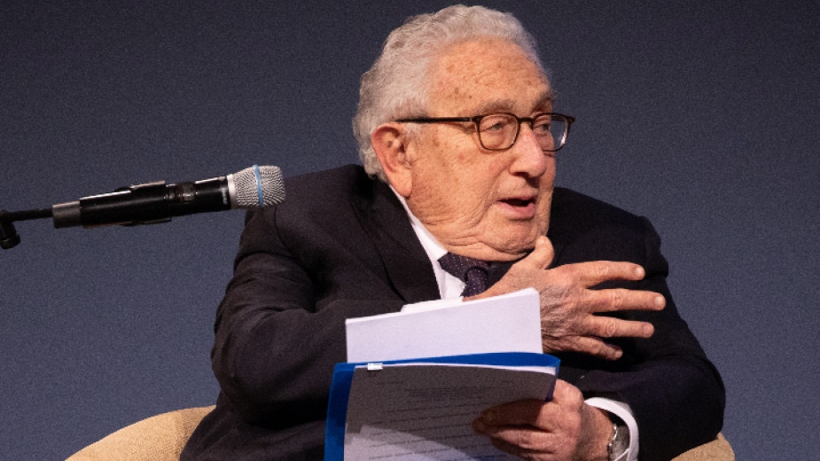 Доайенът на американската дипломация Хенри Кисинджър публикува в британското списание