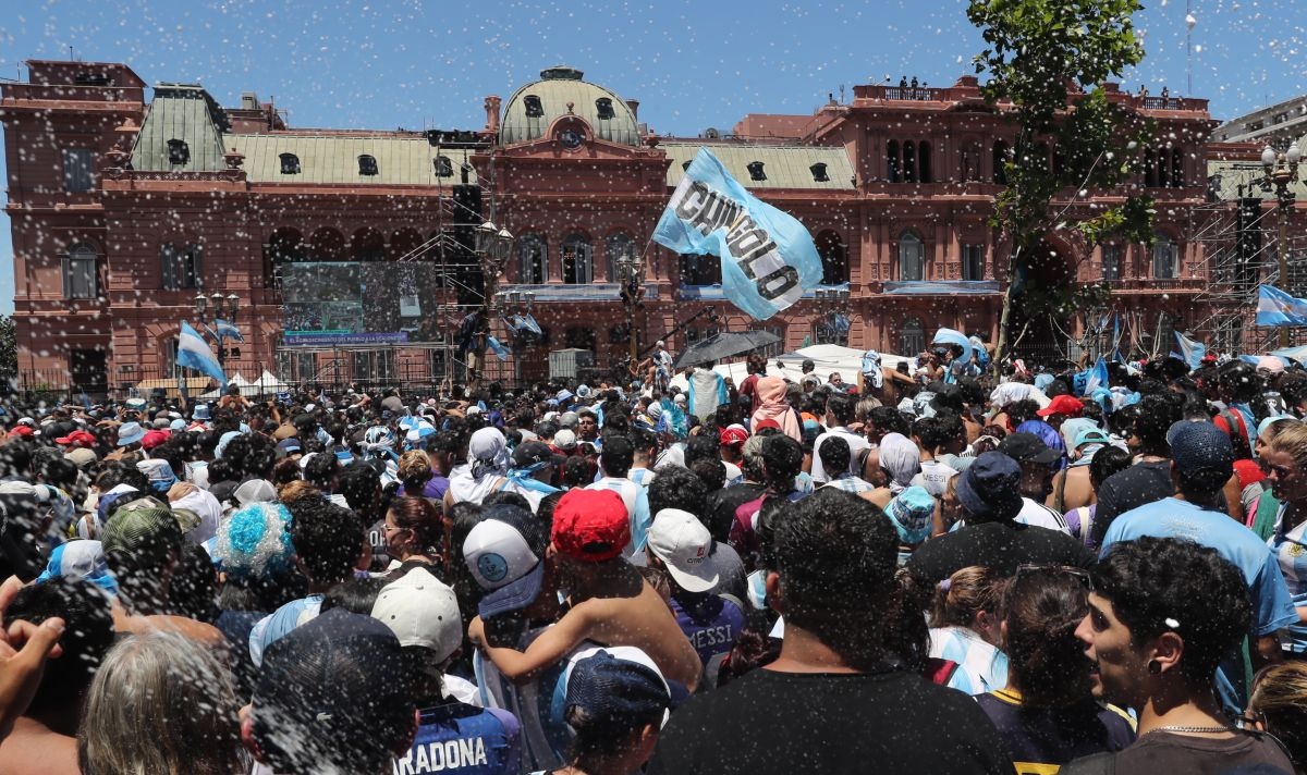 Аржентинският национален отбор по футбол днес бе посрещнат в родината