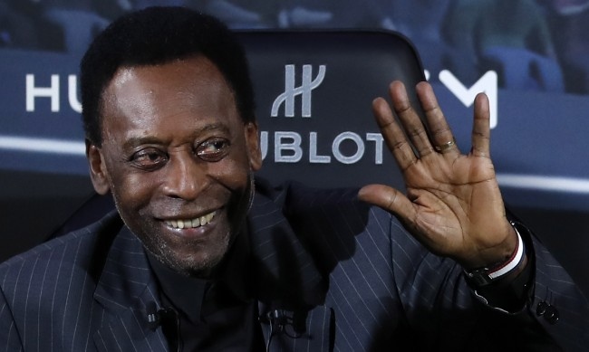 Болницата в която се лекува великият бразилски футболист Пеле обяви