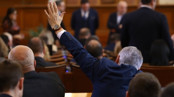 Депутатите приеха на първо и второ гласуване на Законопроект за