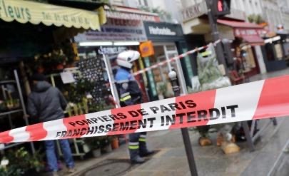 Въоръжен мъж откри стрелба в центъра на Париж уби двама
